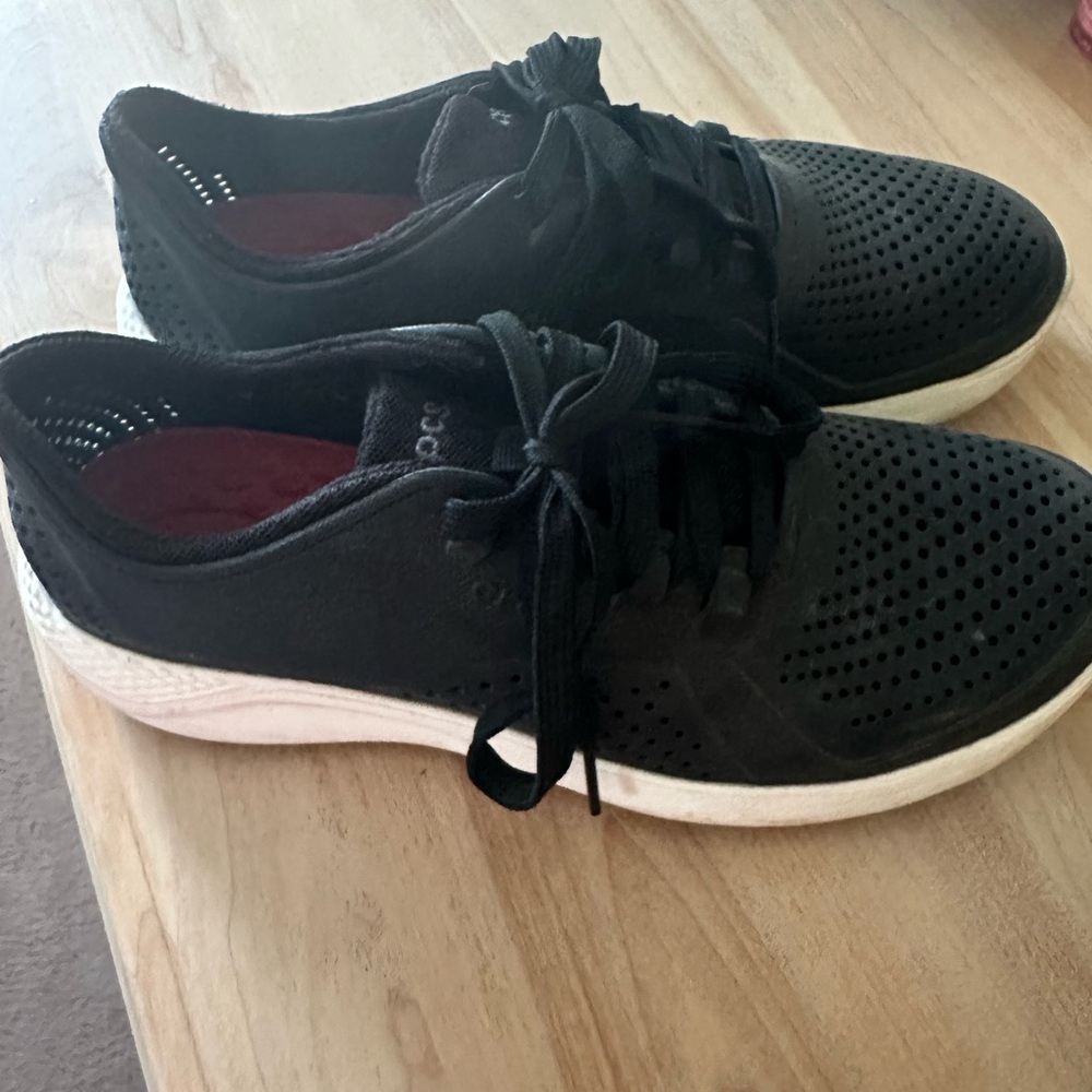 Crocs Sneakers